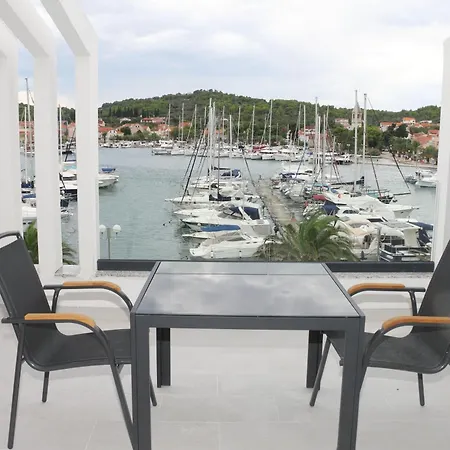 Mary S3 Apartman