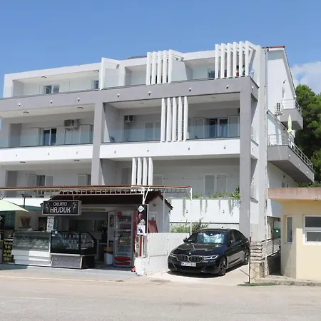 Mary S3 Apartman *